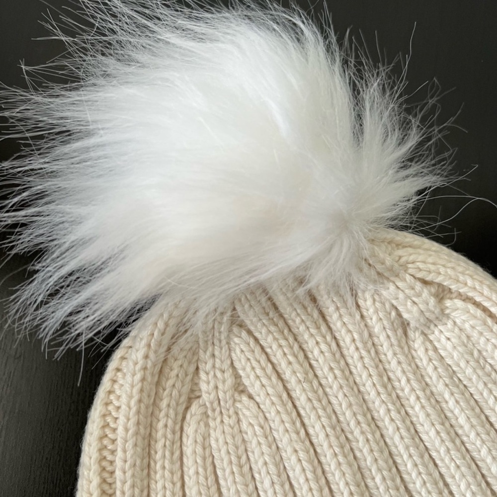 New with Tags -J.Crew- Ribbed pom-pom beanie Ivory 🍁❄️❄️ - Picture 5 of 8